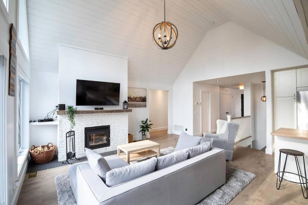 Saint-Faustin Luxurious Scandinavian Golf Chalet With Private Spaヴィラ エクステリア 写真